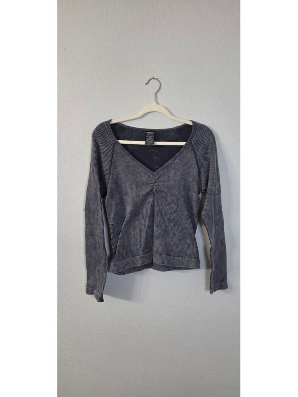 PINK Active Charcoal Gray Ribbed Ruched V-Neck Long Sleeve Top XL